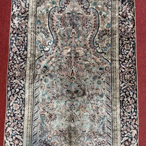 Silk 3.4x2.4ft  Handmade Silk Turkish Tree Of Life Smooth Aesthetic Silk Rug