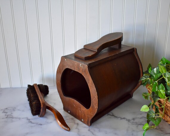 Vintage Handmade Wooden Shoe Shine Box with Brush… - image 1