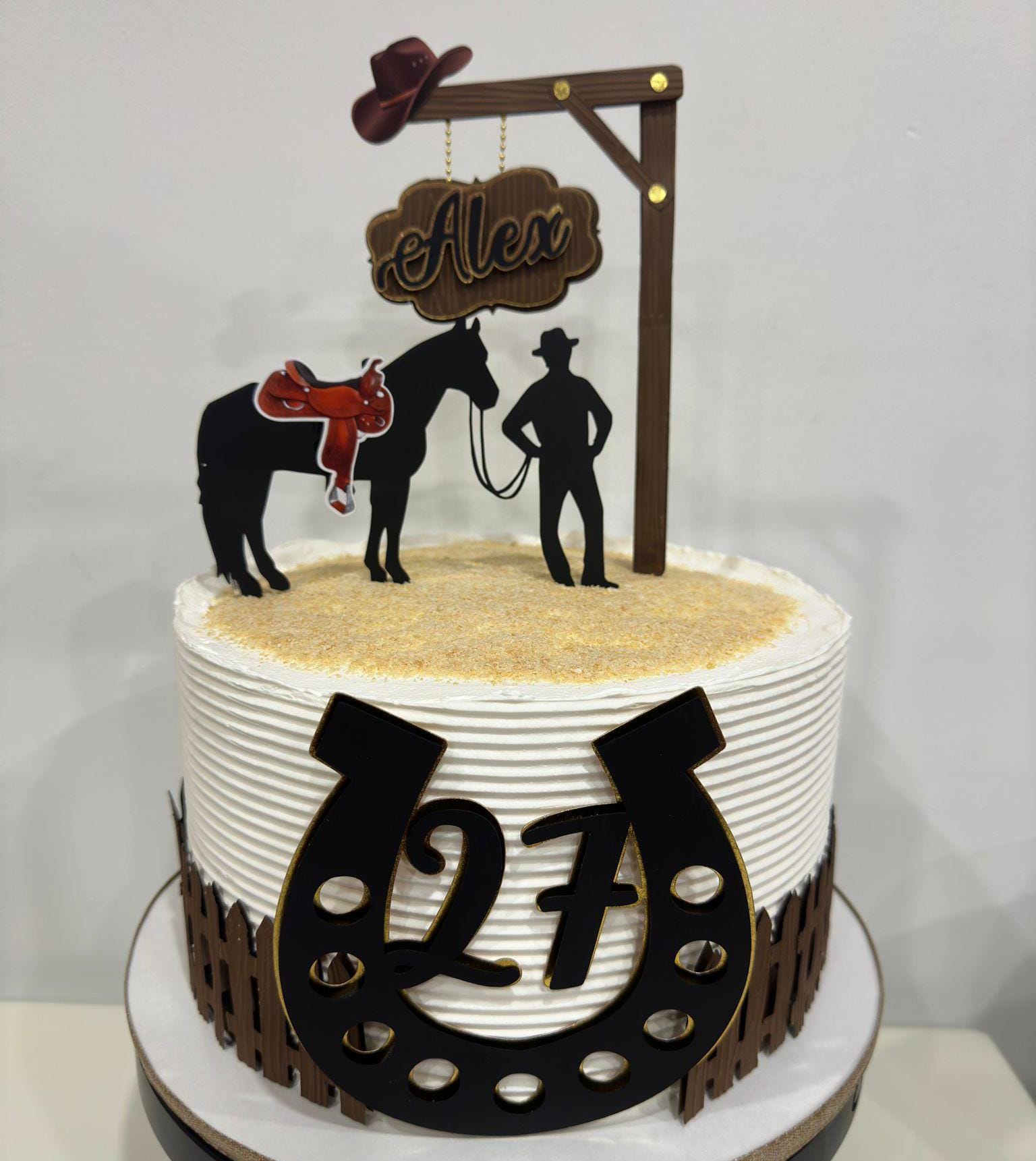 Pastel con mensaje sorpresa: Burn-Away Cake en León, image size:1536x1721