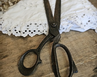 Antique Iron Tailor's Scissors Old Fabric Cutting Scissors Collectible Tailor's Scissors