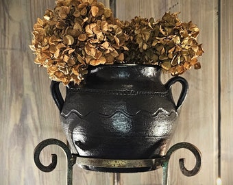 1 Old Clay Pot Vintage Decor, Black Clay Vessel Vase Pot Rustic Planter Farmhouse Decoration Vintage Planter