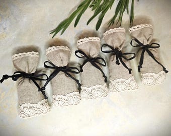 Set of 5 Linen Lavender Sachets with Lace: Drawer Fresheners