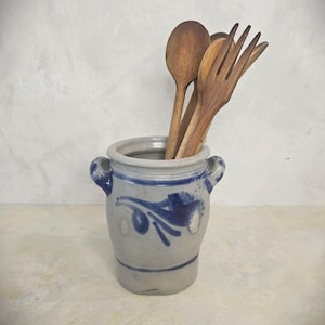 Antique Salt Glazed German Westerwald Stoneware Crock 1 Liter Old Pottery Rustic Kitchen Decoration image 3