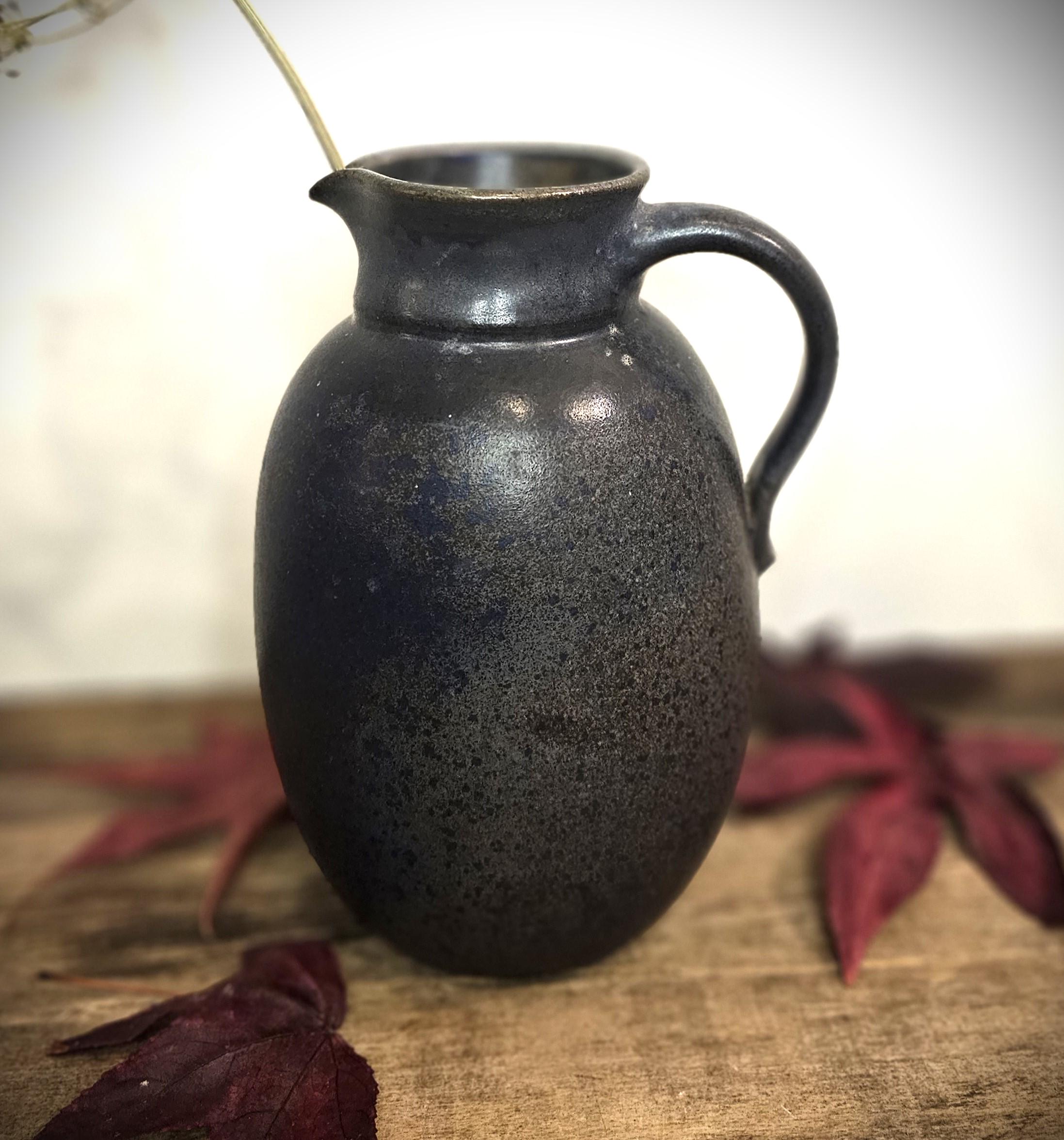 ヴィンテージスタジオ陶器 ハンドル付きピッチャー花瓶 | ブルーグレー