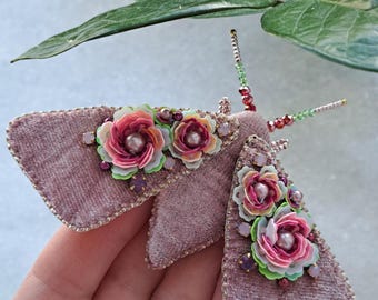 Beaded pink velvet moth brooch, boho jewelry, floral moth pin, handmade gift for her, alien bugs collection