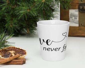 愛は決して失われないコーヒーマグ | コリントの信徒への手紙一 13章8節 クリスチャンギフト