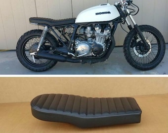 Cafe racer seat
