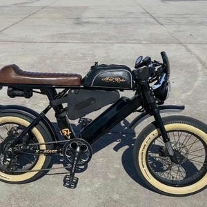 Ariel rider x class and grizzly extended seat.