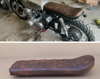 Cafe racer seat