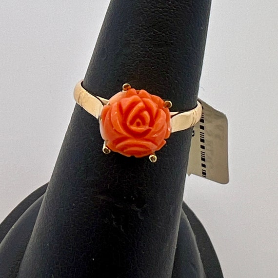 Vintage 18k Yellow Gold Rose Carved Coral