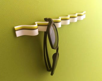 Sunglasses Holder Hold 6 Pairs - Customizable Strip Colors | Minimalist Wavy Accessories Organizer | Wall Hanger for Mudroom