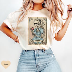 Camiseta para nuevos maestros, colores cómodos, cartas del tarot, regalo divertido para maestros, humor para maestros, último día