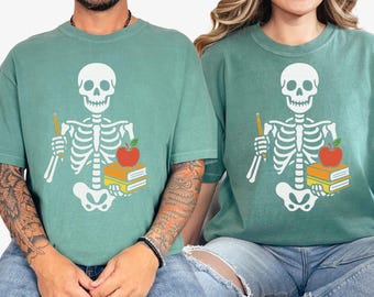 不気味な幽霊先生シャツ：コンフォートカラーの秋のハロウィンTシャツ