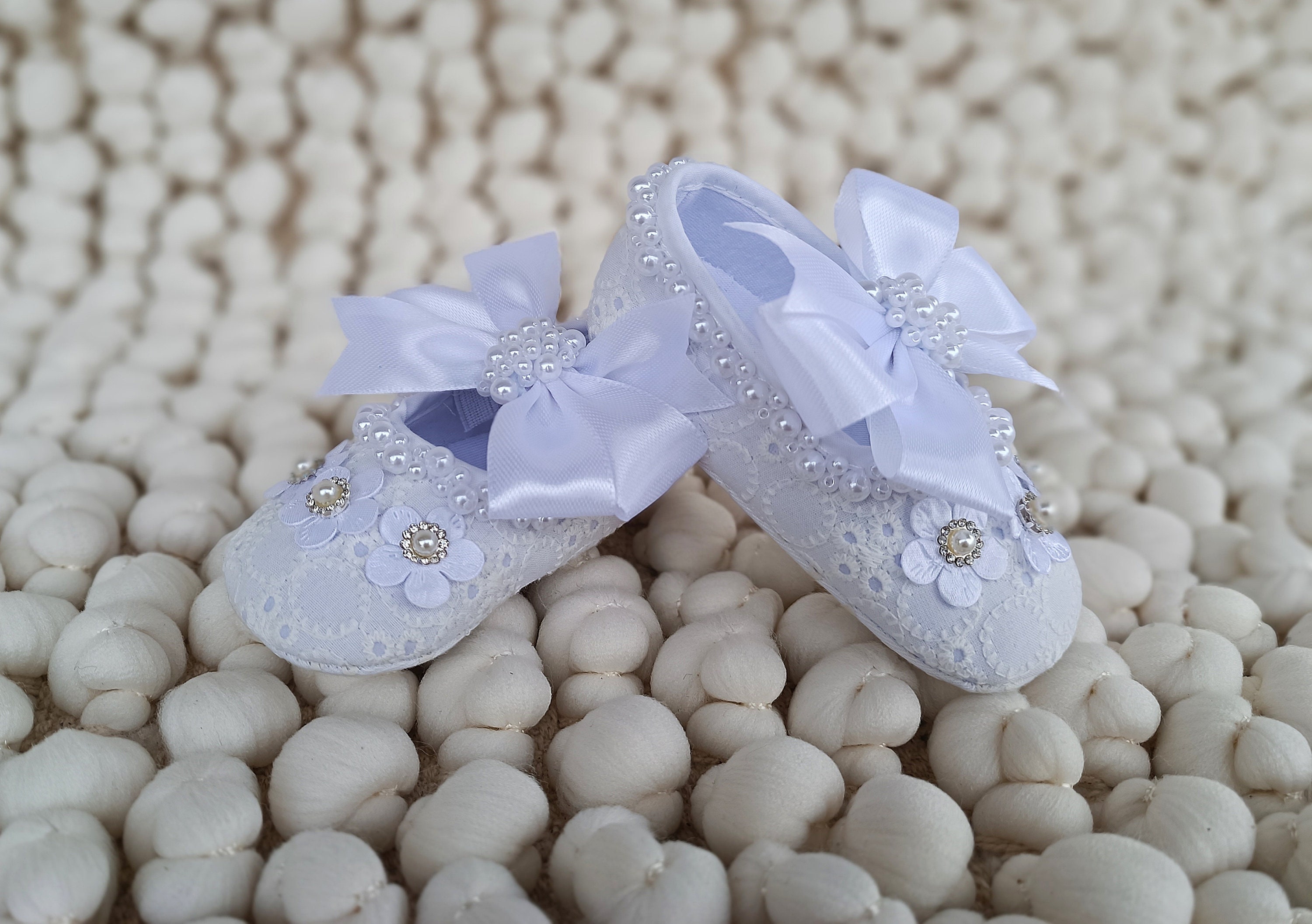 Newborn Baby Girl Bling Shoes, White Shower Gift Shoes Baby Christening