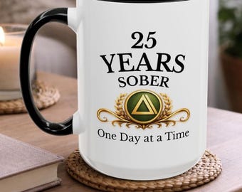 Taza personalizada de cumpleaños para celebrar "25 años de sobriedad" / Taza conmemorativa de los 12 pasos con nombre y fecha de sobriedad / Aniversario de AA
