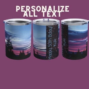 Puede incluir: Tres vasos de acero inoxidable con una imagen de puesta de sol y el texto "Happy 50th Bday! Kyle" en uno de los vasos.