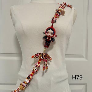 Handgemachte Handy Crossbody Handy Gurt Handbemalte Perlen mit Figur Spielzeug verstellbar Stil für Handy,Tasche,Schlüsselanhänger,Halskette