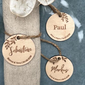 Personalisierte Namensschilder Hochzeit – Platzkarten aus Holz für Tischdeko und Sitzplan – Tischkarten für Hochzeit, Taufe und Kommunion