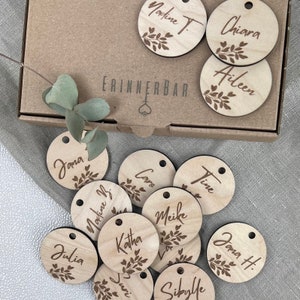 Anhänger Personalisierte Namensschilder Jutegarn Platzkarten Sitzordnung Hochzeit Holz Birke Gravur mit Muster Edle Holzanhänger Feier Party