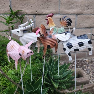 Farm Animal Metal Plant Picks, Outdoor Garden Decor Plant Stake Accessories, Gardening Gift Planter Decoration, CHOOSE Style