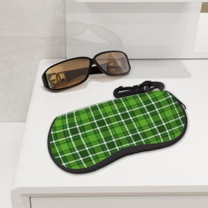 Retro Gingham Check Sunglasses Case - Neoprene Groovy Retro Glasses Case