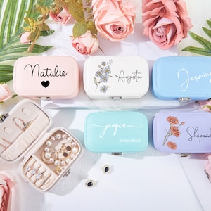 Custom Name Jewelry Box,Personalised Leather Jewelry Storage Organizer, Birth Flower Gifts for Her, Portable Jewelry Case, Bridesmaid Gift