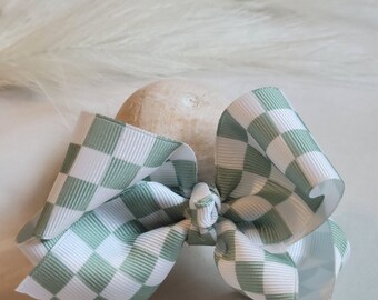 1pcs Toddler hair bow clip.