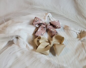 2pcs Toddler hair bow clip.