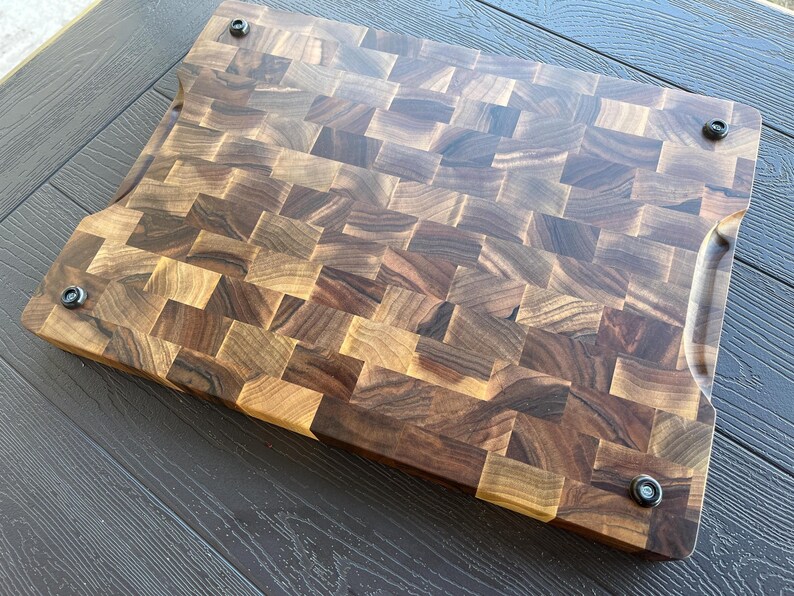 Großes Schneidebrett aus Walnussholz: Butcher Block mit Saftrille, Schneidebrett Bild 16