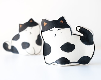 Two Styles Cow Cat Ceramic Planter, Charming Handcrafted Pottery Vase for Cat Enthusiasts, Unique Indoor Plant Decor Gifts for Mum