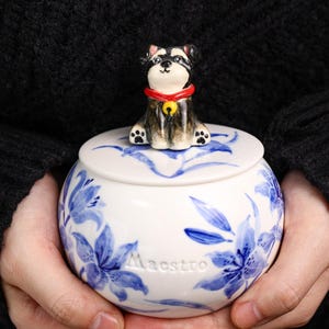 Custom Blue&White Lily Flower Ceramic Pet Urn Handpainted Dog Memorial Pottery Jar Personalized Cat urn for Ashes Floral Keepsake for Lovers