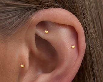 Titanium Tiny Heart Labret Stud Earring • Flat Back Earring • Helix Earring • Tragu • Cartilage Earring • Nose Ring • Gift for Her