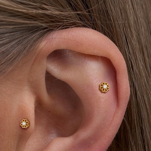 Titanium Labret Stud Earrings • Flat Back Earrings • Helix Earring • Tragus Earring • Cartilage Earring • Nose Ring • Gift for Her
