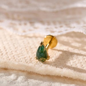 Titanium Moss Agate Labret Stud Earrings • Flat Back Earrings • Helix Earring • Tragu • Cartilage Earring • Nose Ring • Gift for Her