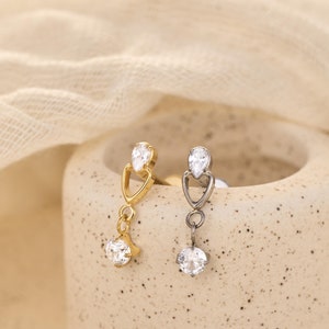 Puces d'oreilles labret en titane • Boucles d'oreilles fleurs à dos plat • Boucle d'oreille hélice • Boucle d'oreille tragus • Boucle d'oreille cartilage • Anneau de nez • Cadeau pour elle
