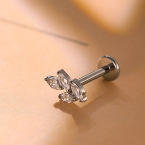 Titan Labret Ohrstecker • Blatt Ohrringe mit flacher Rückseite • Helix Ohrring • Tragus Ohrring • Knorpelohrring • Nasenring • Geschenk für sie