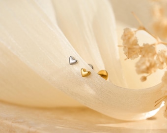 Titanium Tiny Heart Labret Stud Earring • Flat Back Earring • Helix Earring • Tragu • Cartilage Earring • Nose Ring • Gift for Her