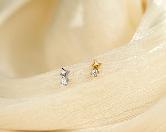 Titanium Tiny Star Labret Stud Earring • Flat Back Earring • Helix Earring • Tragu • Cartilage Earring • Nose Ring • Gift for Her