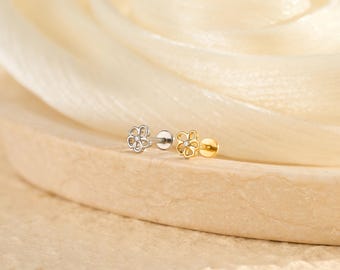 Titanium Flower Labret Stud Earring • Flat Back Earring • Helix Earring • Tragu • Cartilage Earring • Nose Ring • Gift for Her