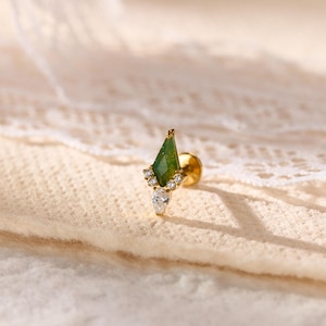 Titanium Moss Agate Labret Stud Earrings • Flat Back Earrings • Helix Earring • Tragu • Cartilage Earring • Nose Ring • Gift for Her