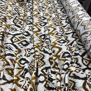 Digital Print Viscose Fabric: Lightweight Dressmaking Material