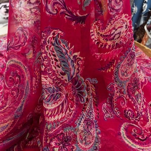 Digital Print Chiffon Fabric: Lightweight Sheer Material, 150cm Wide