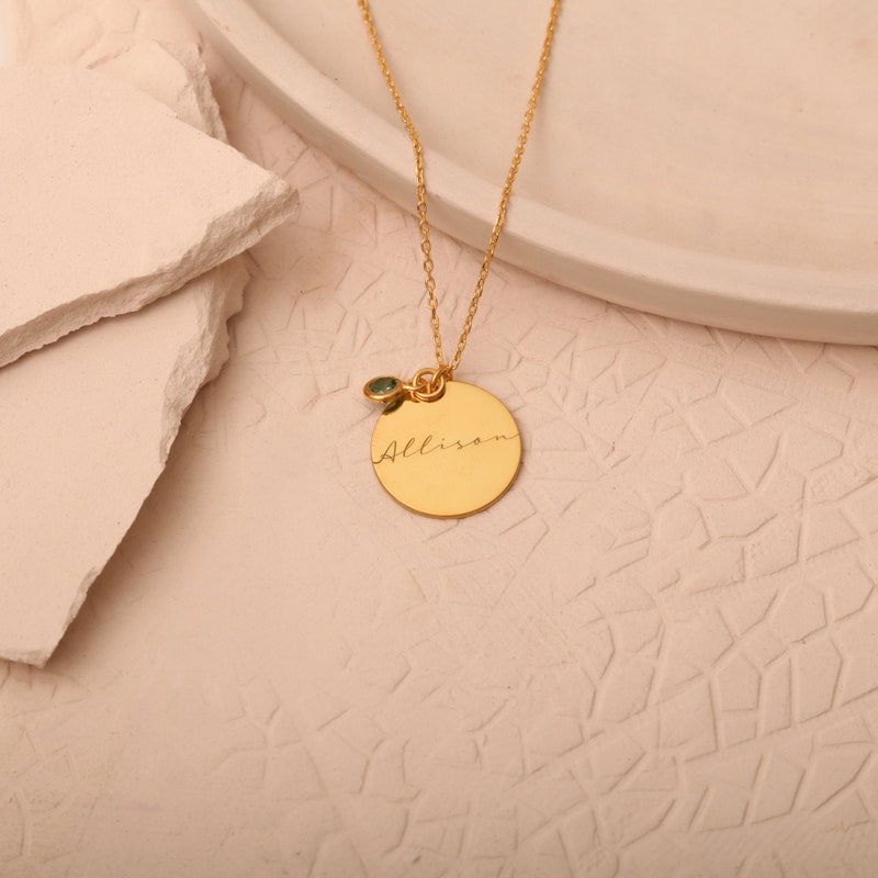 Unisex Gifts Under 30 60+ Gift Ideas for 2025