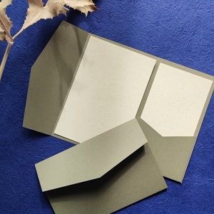 Buste tascabili verde oliva per partecipazioni matrimonio, buste 16x22 cm, buste 12x18 cm, buste quadrate 16x16 cm, cartella inviti