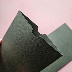 Mörkgrönt kuvert för bröllopsinbjudningar, 11x22cm förlovningskuvert, bröllopskuvert, vertikalt grönt kuvert