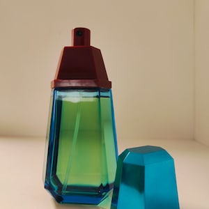 Cacharel Lou Lou 香水 青と赤の六角形デザイン Vintage瓶 Cacharel Loulou - Etsy