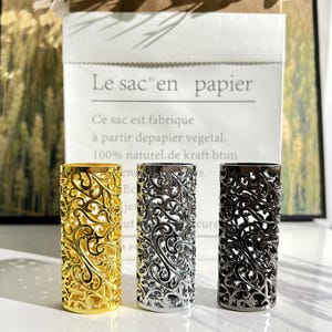 Zinc Alloy Lighter Case with Hollow Floral Pattern - Handcrafted Engraved Retro Lighter Holder in Gold, Silver, and Black Bic Lighter Case