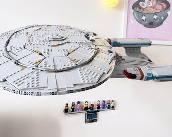 Uchwyt ścienny do ekspozycji zestawu Lego Star Trek U.S.S. Enterprise NCC-1701-D 10356