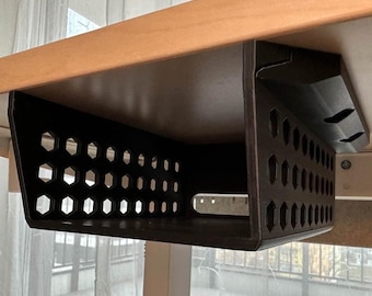 Półka pod biurkiem: konfigurowalny mini PC, dysk SSD, mocowanie dysku twardego