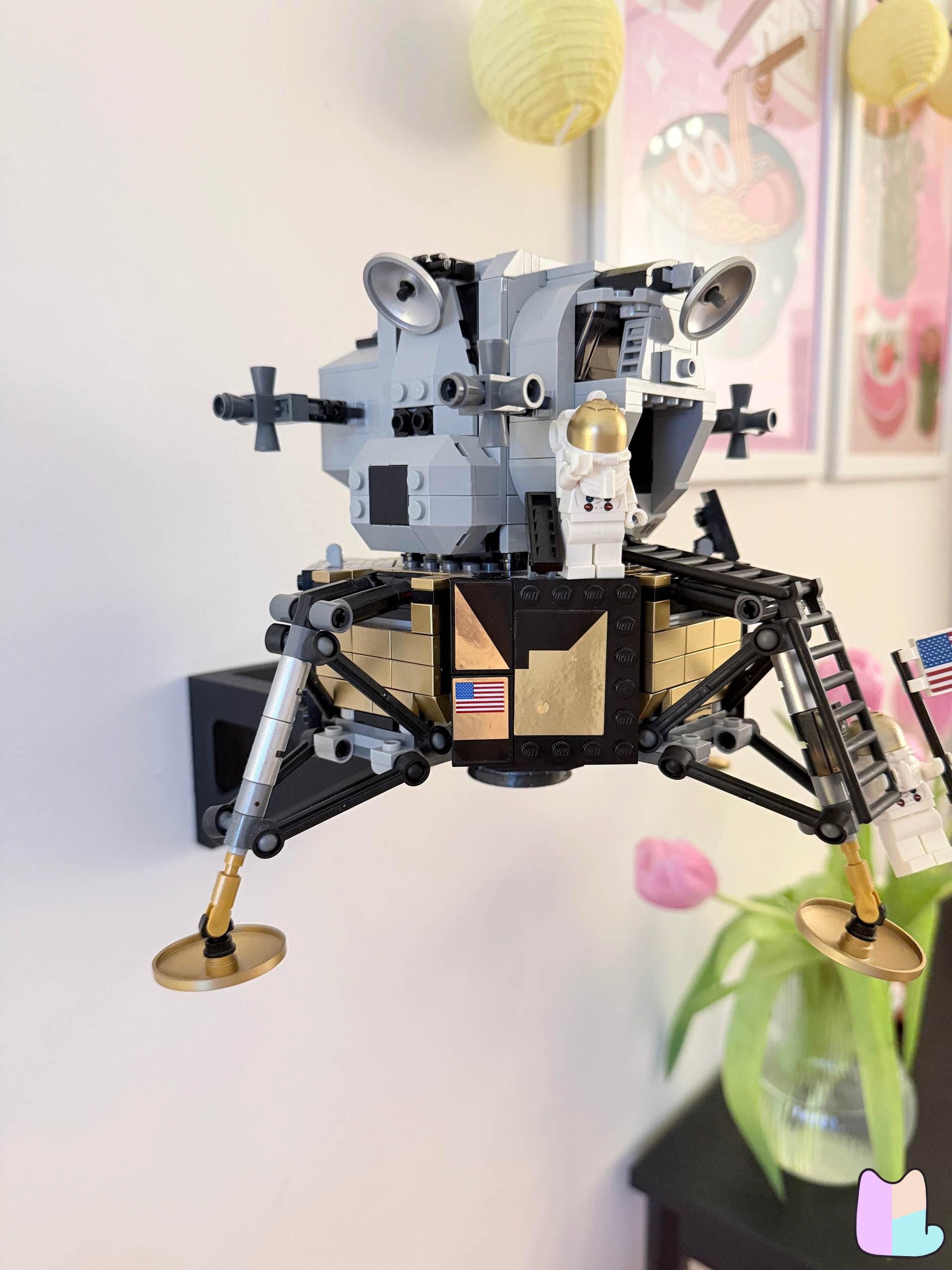Support mural pour l'atterrisseur lunaire Lego NASA Apollo 11 10266